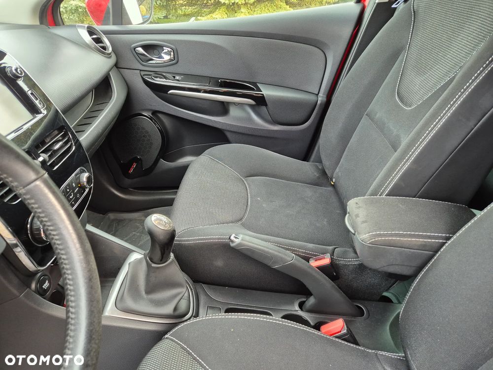 Renault Clio 1.2 16V 75 Experience - 13