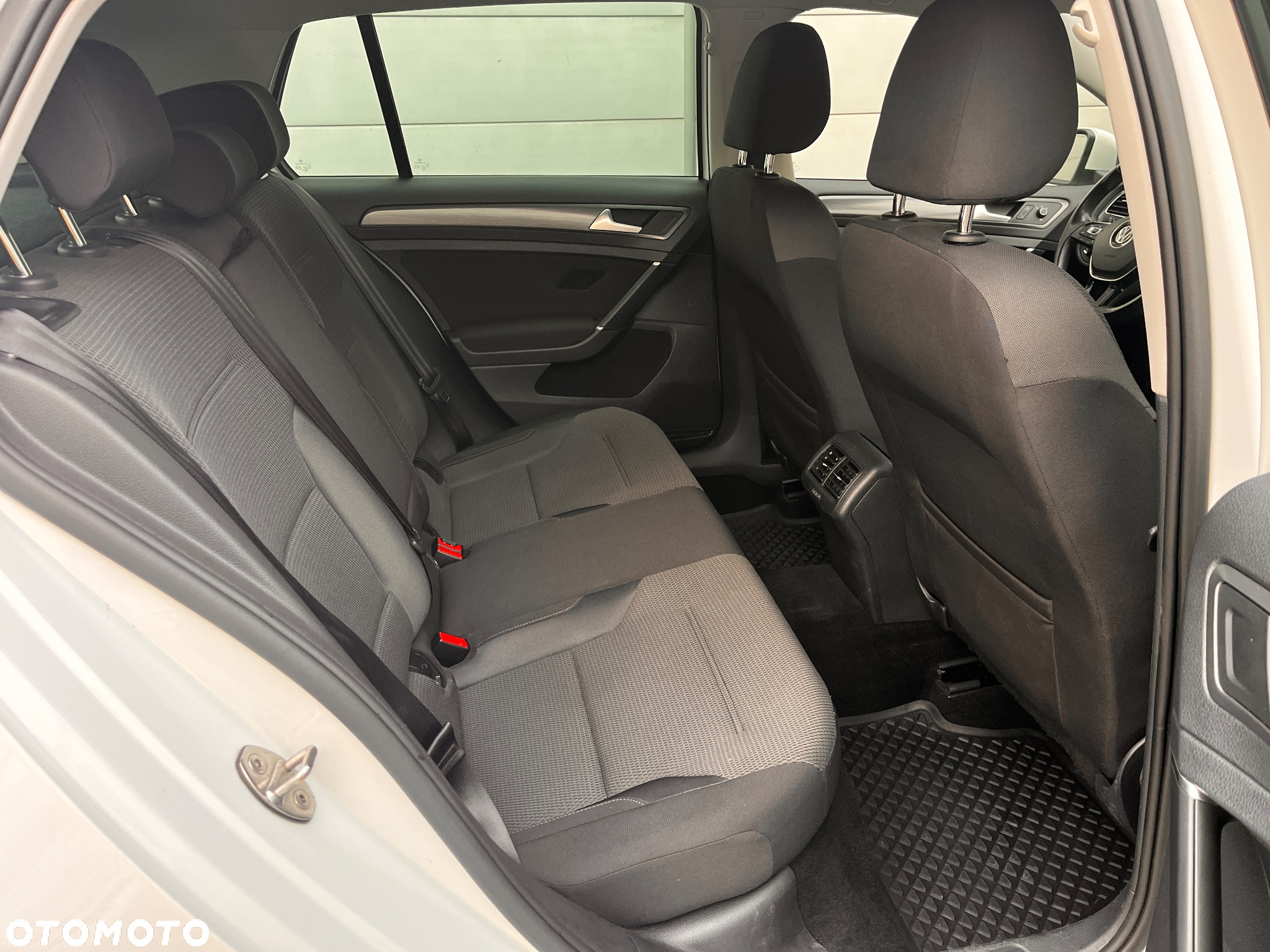 Volkswagen Golf VII 1.6 TDI BMT Comfortline - 32