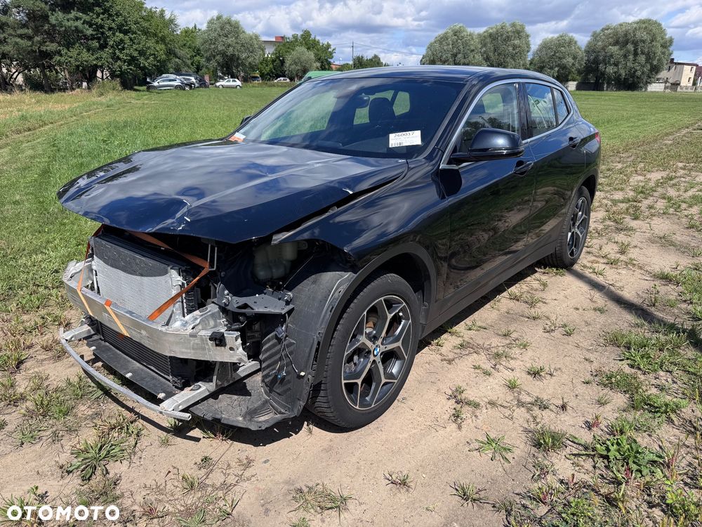 BMW X2 sDrive18d Advantage Plus - 1