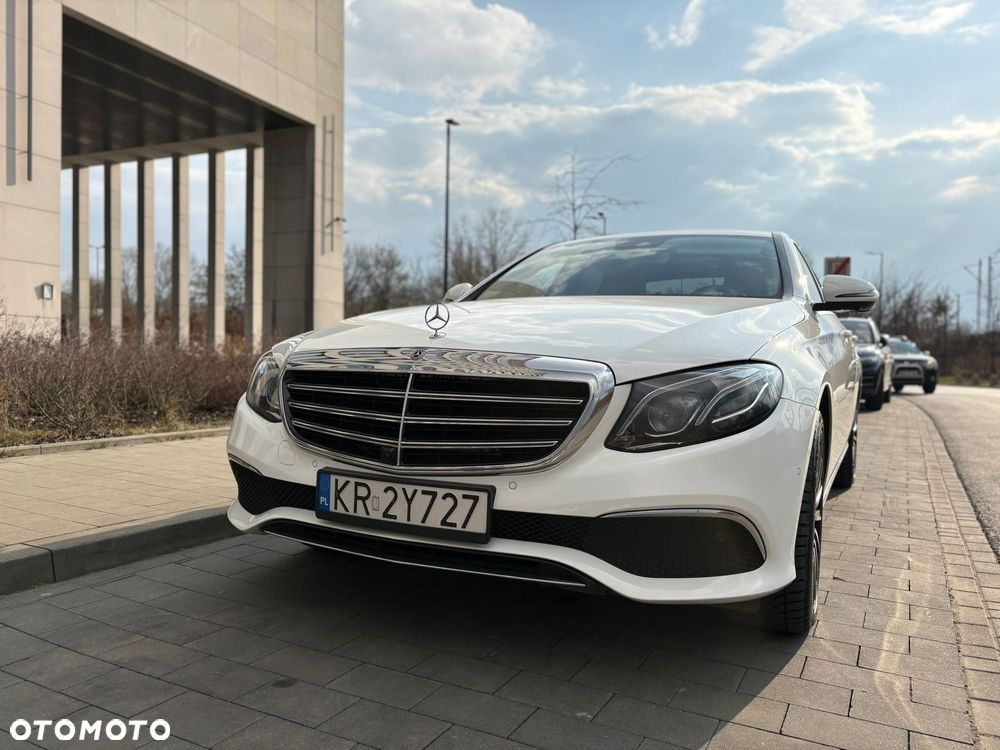 Mercedes-Benz Klasa E 220 d 4-Matic Business Edition 9G-TRONIC - 5
