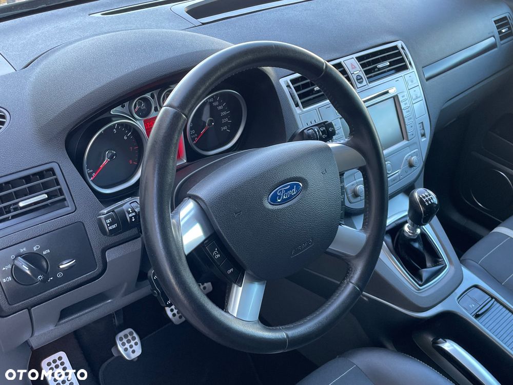 Ford Kuga - 19