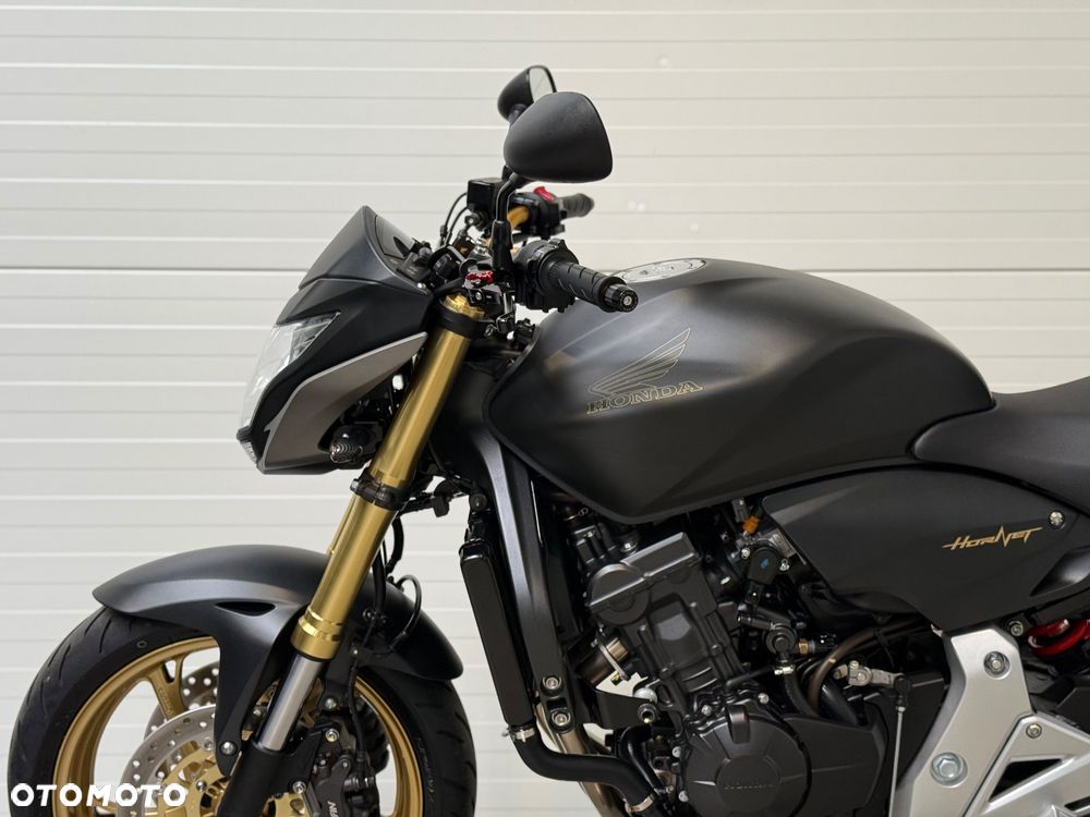 Honda Hornet - 25