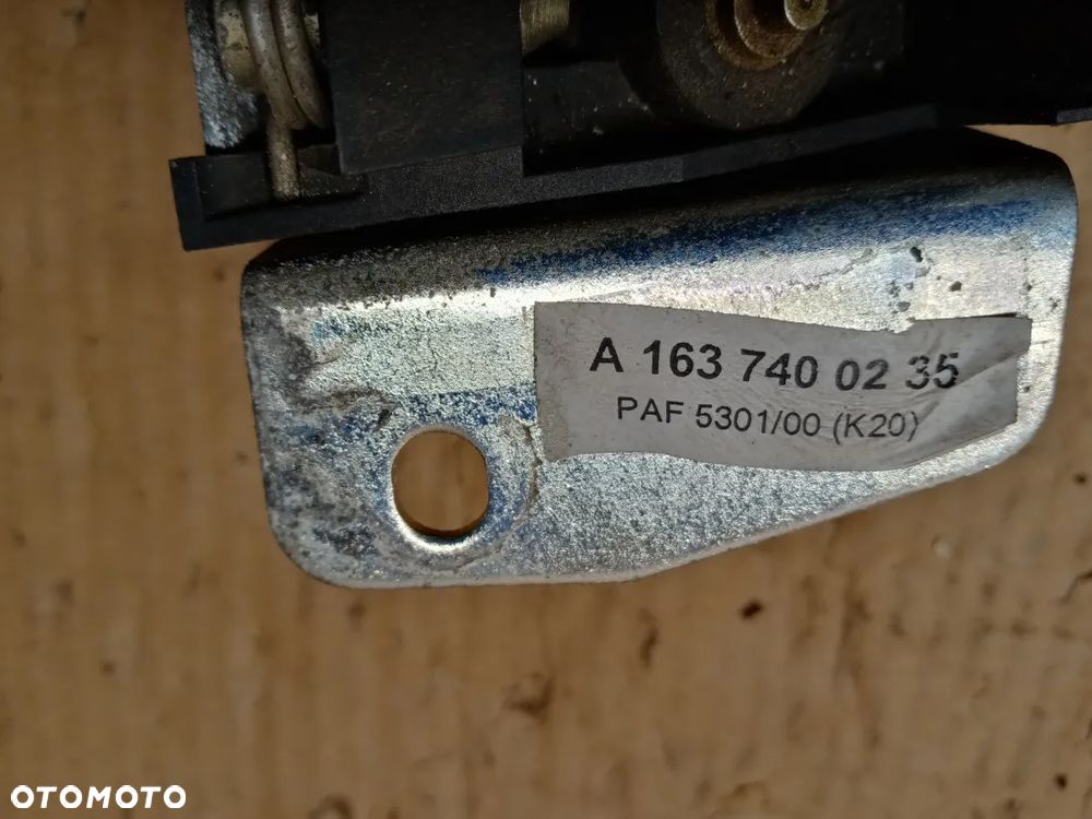 Zamek klapy bagażnika Mercedes ML W163 A1637400235 - 6