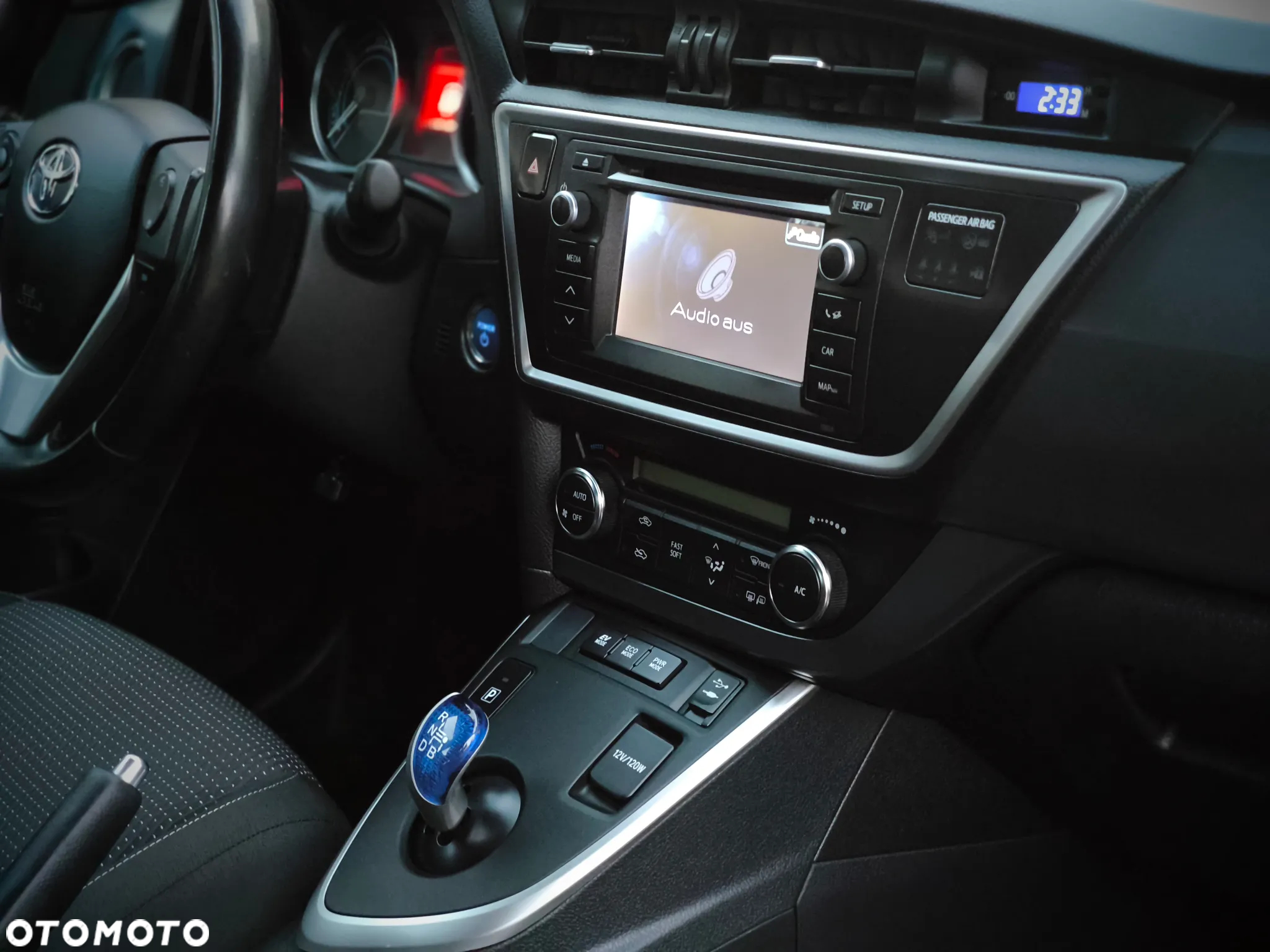 Toyota Auris 1.8 VVT-i Hybrid Automatik Style Selection - 23
