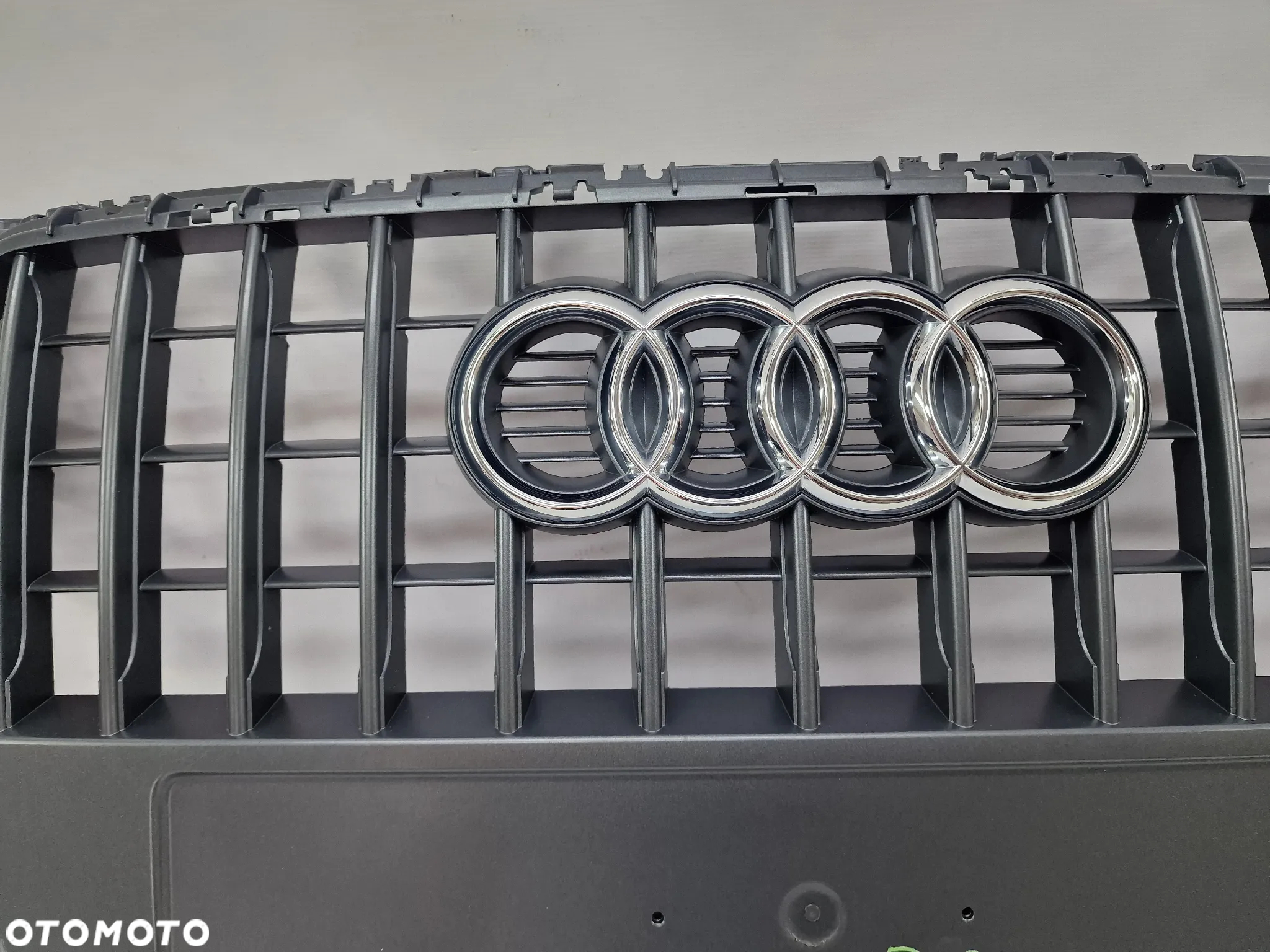 AUDI Q3 8U0 11- ATRAPA / GRILL PRZEDNI PRZÓD , NR 8U0853653H , NR AUKCJI GL536 - 3