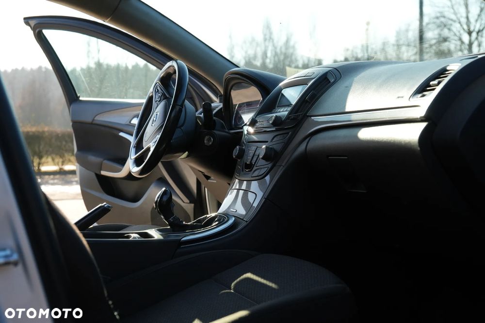 Opel Insignia - 13