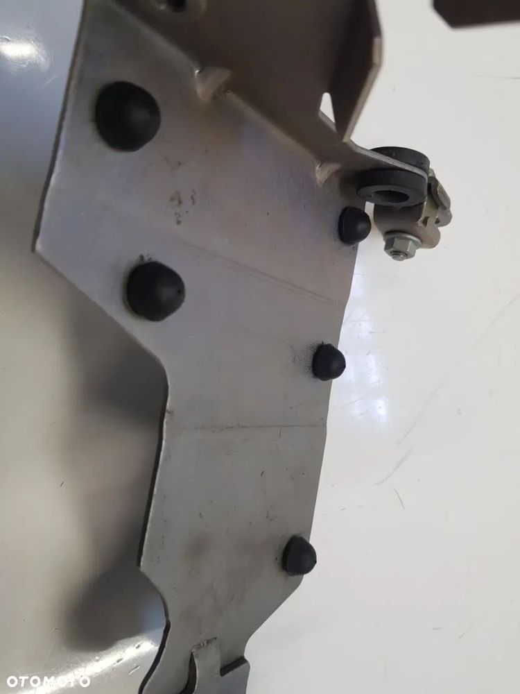 Łapa wspornik mocowanie uchwyt komputera silnika MERCEDES AMG GT C63S 4.0 8V M177 W205 C205 A217 W217 W177 W222 GLC W253 - 6