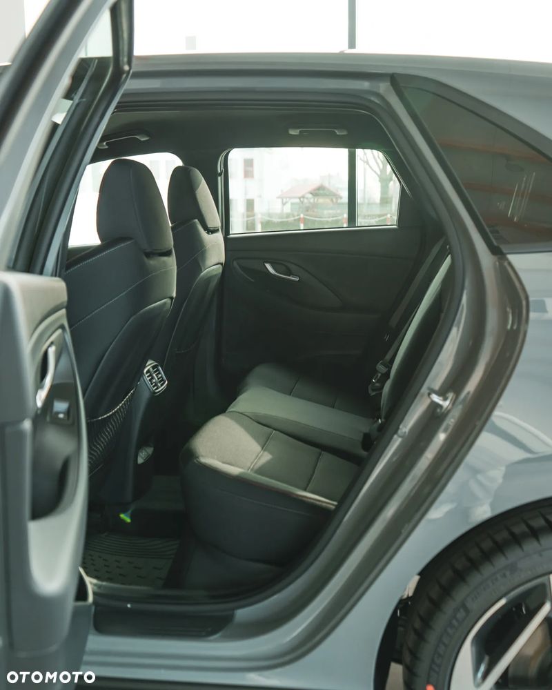 Hyundai i30 1.6 T-GDI Modern DCT - 23