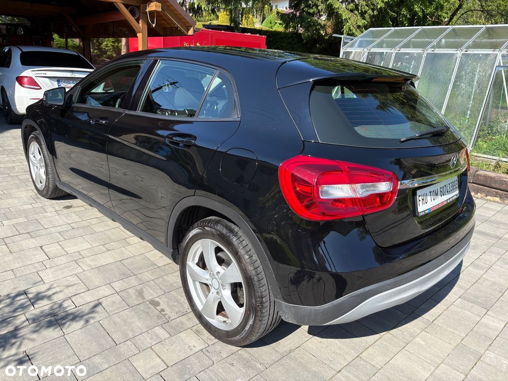 Mercedes-Benz GLA - 17