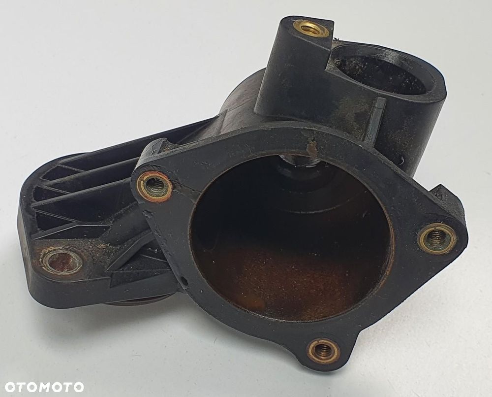 OBUDOWA TERMOSTATU AUDI A4 B7 1.8 T - 2