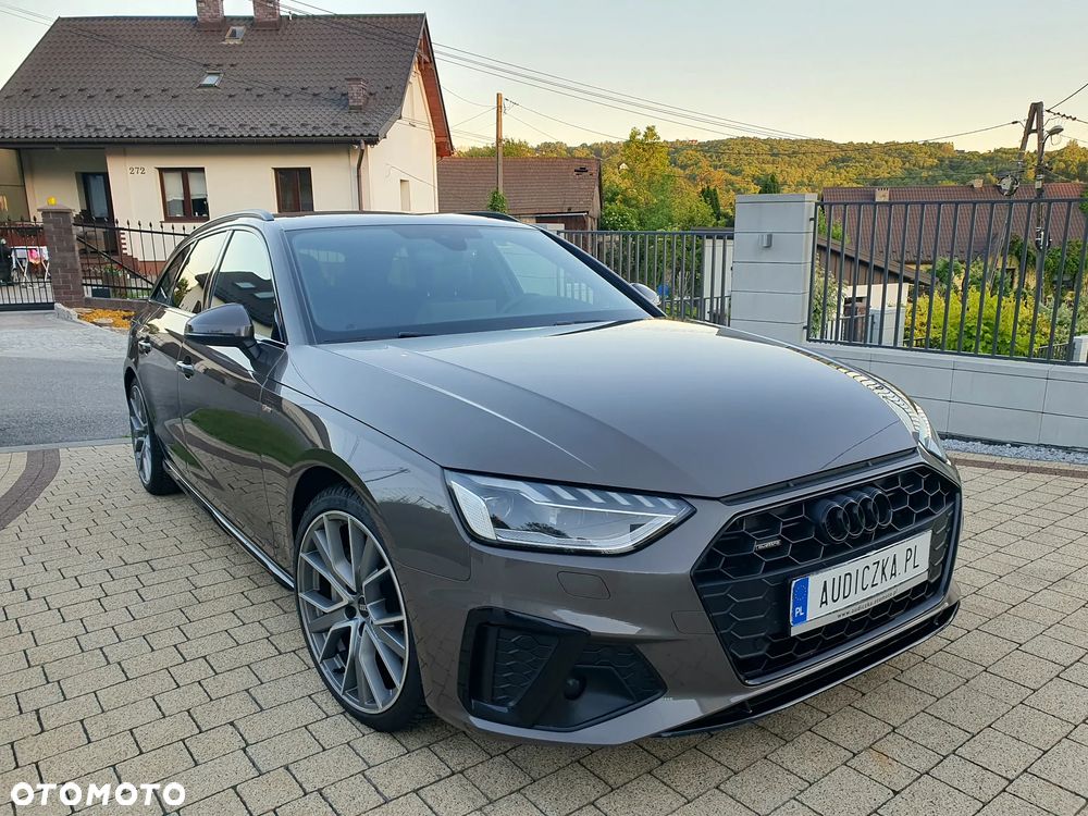 Audi A4 Avant 40 TDI quattro S tronic S line - 40