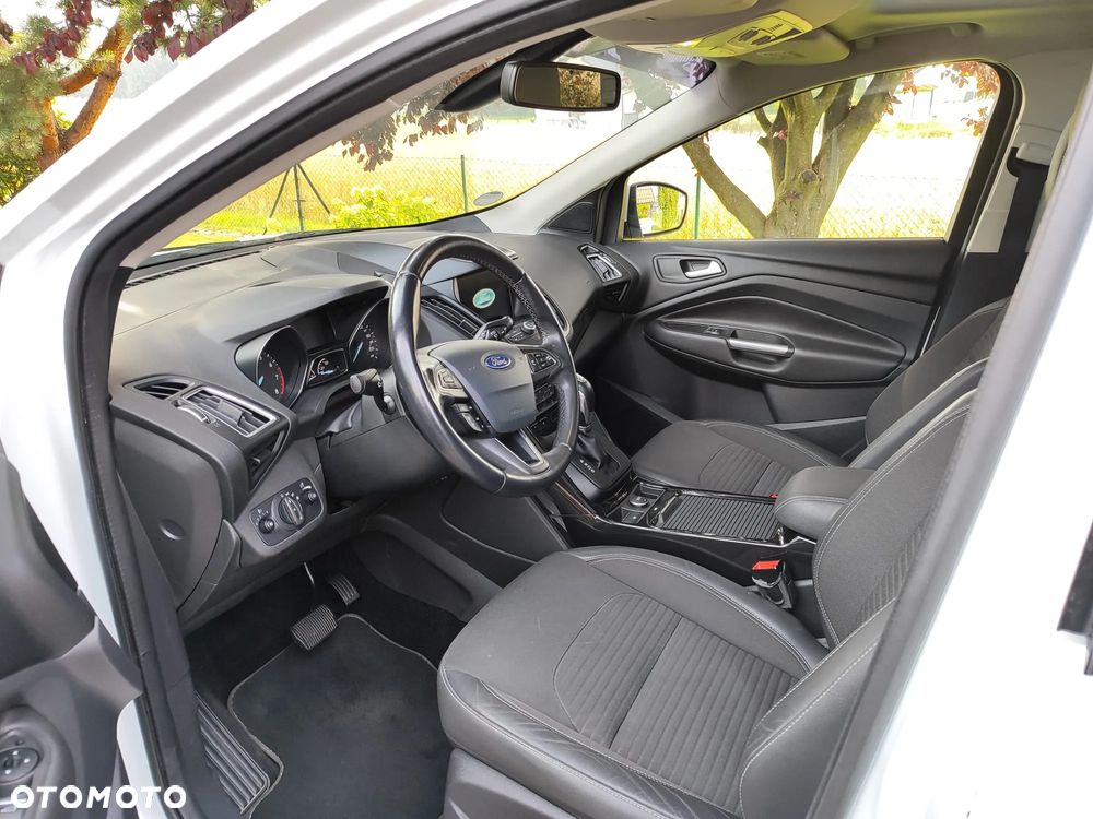 Ford Kuga 1.5 EcoBoost 4x4 Titanium - 2