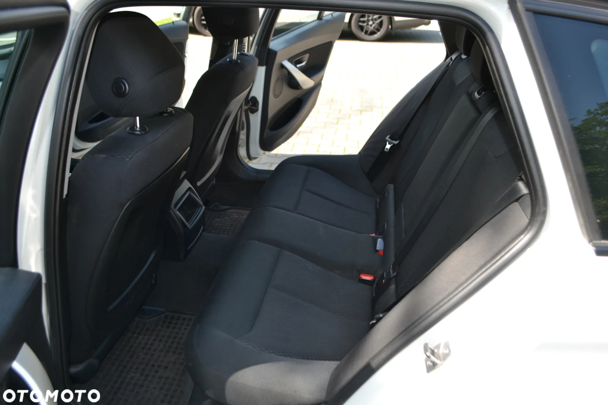 BMW Seria 3 - 27