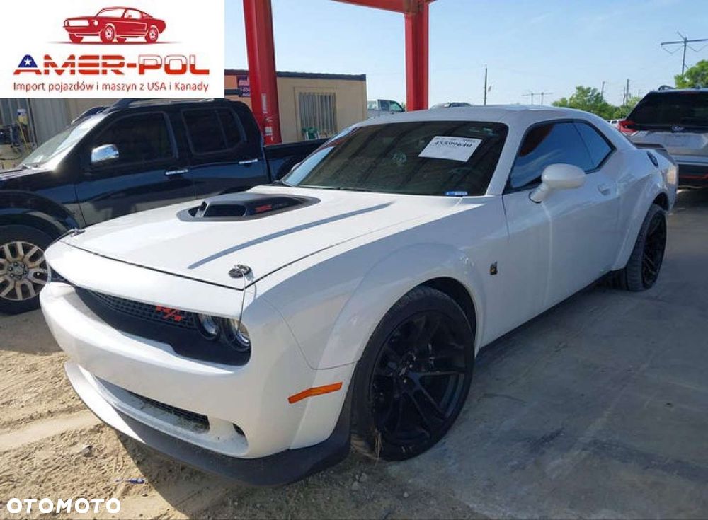 Dodge Challenger - 1