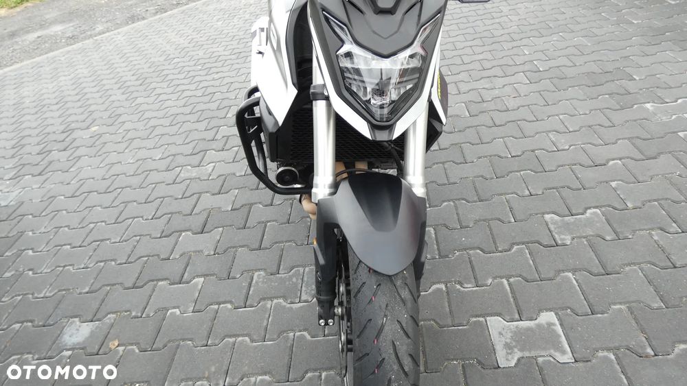 Honda Hornet - 4