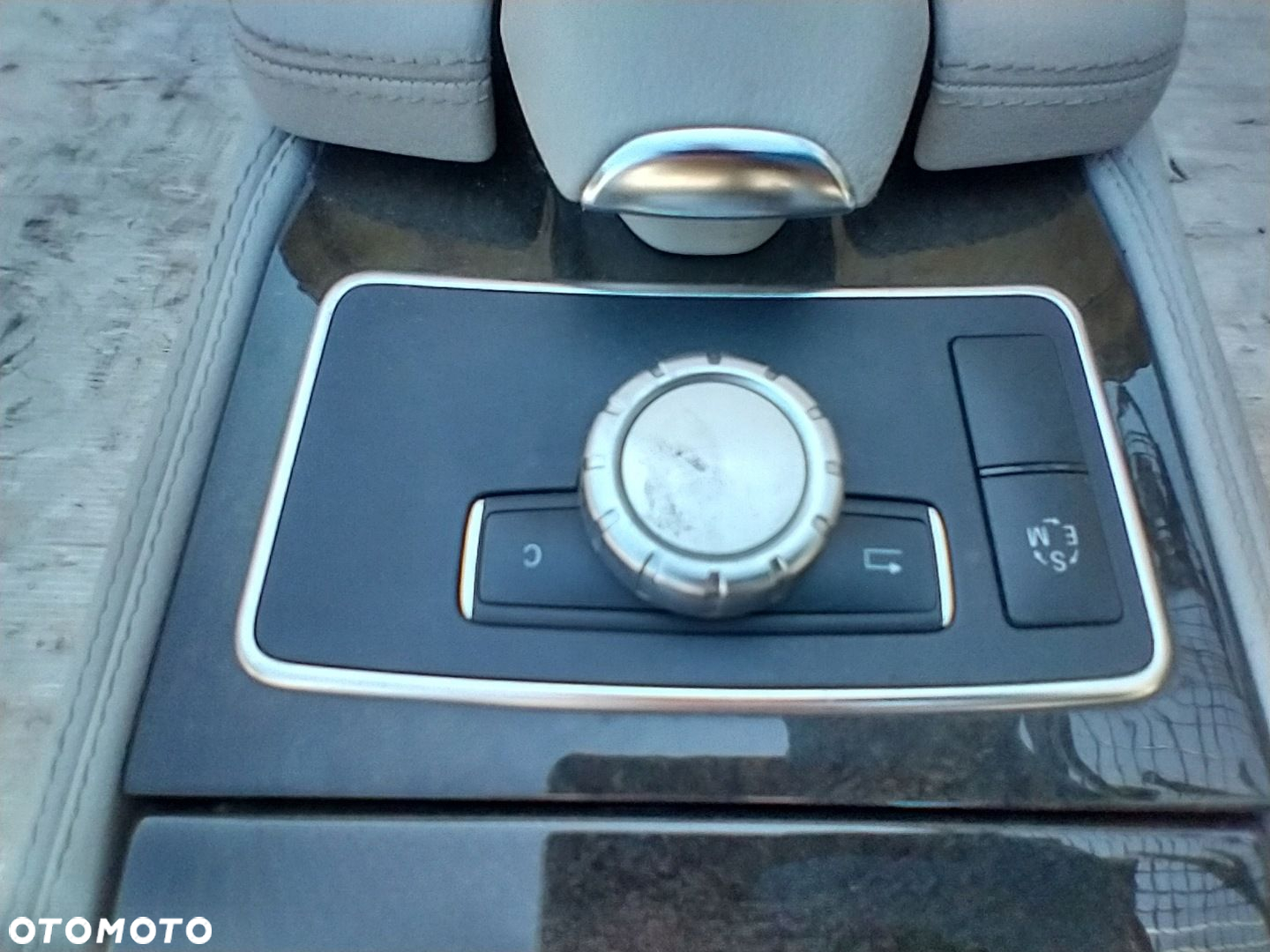 MERCEDES CLS W218 TUNEL ŚRODKOWY PODŁOKIETNIK SCHOWEK PANEL A2186800050 - 8