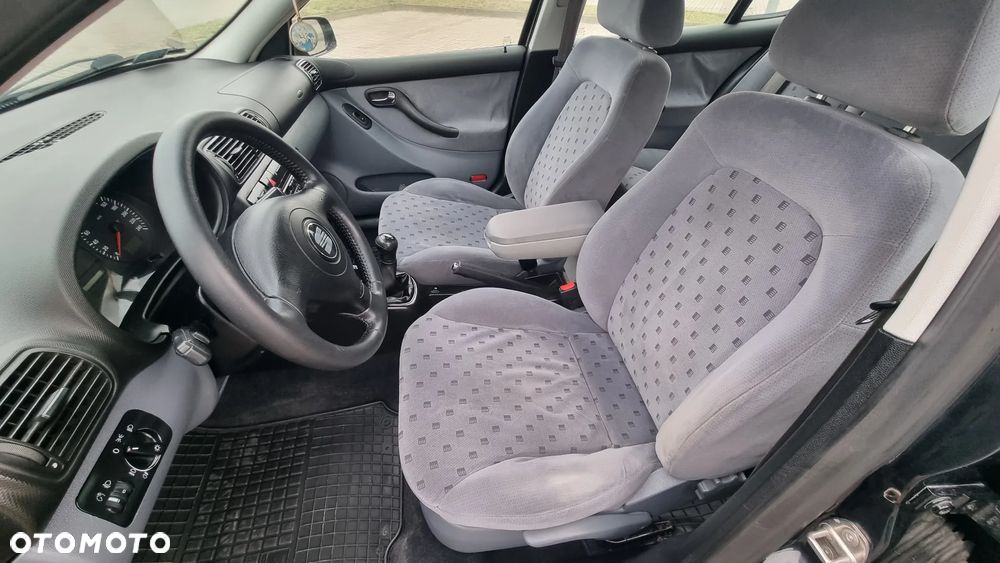 Seat Toledo 1.9 TDI Signo Emocion - 10