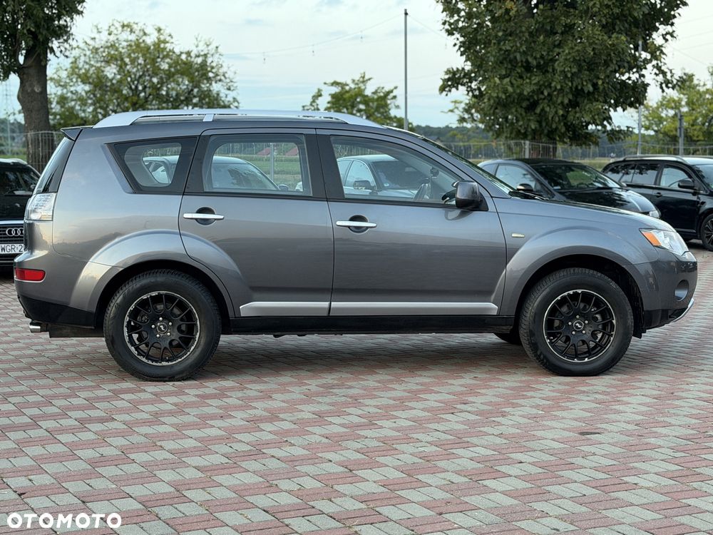 Mitsubishi Outlander - 6