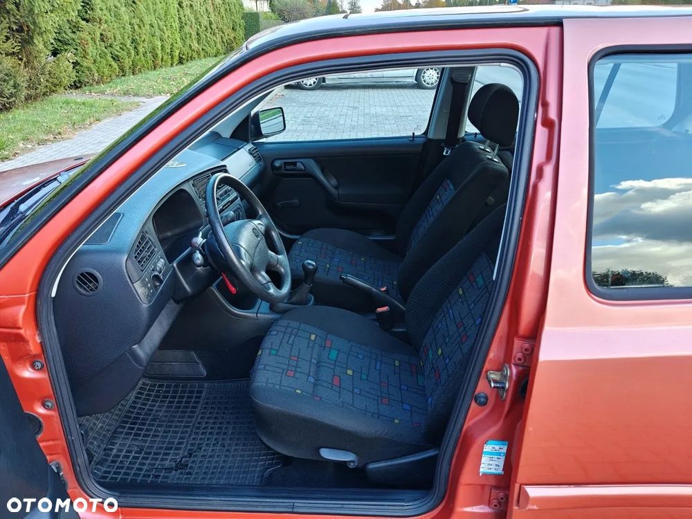 Volkswagen Golf 1.6 - 12