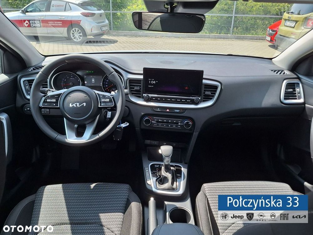 Kia Ceed - 12