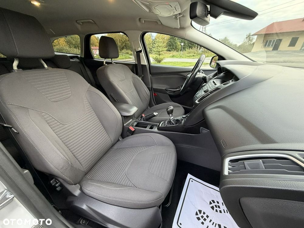 Ford Focus - 10