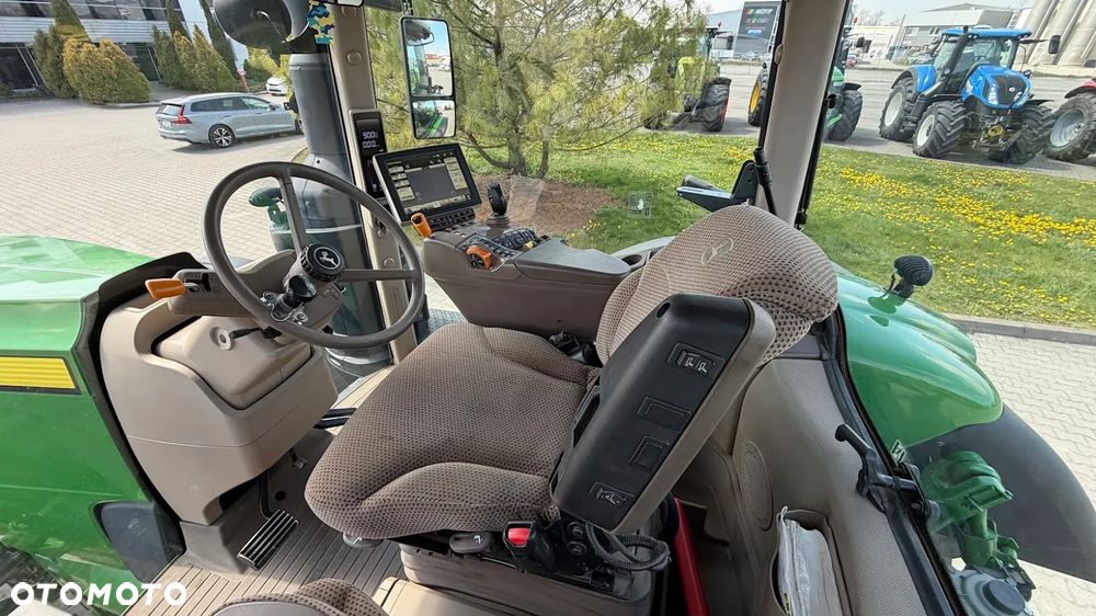 John Deere 8320R - 24