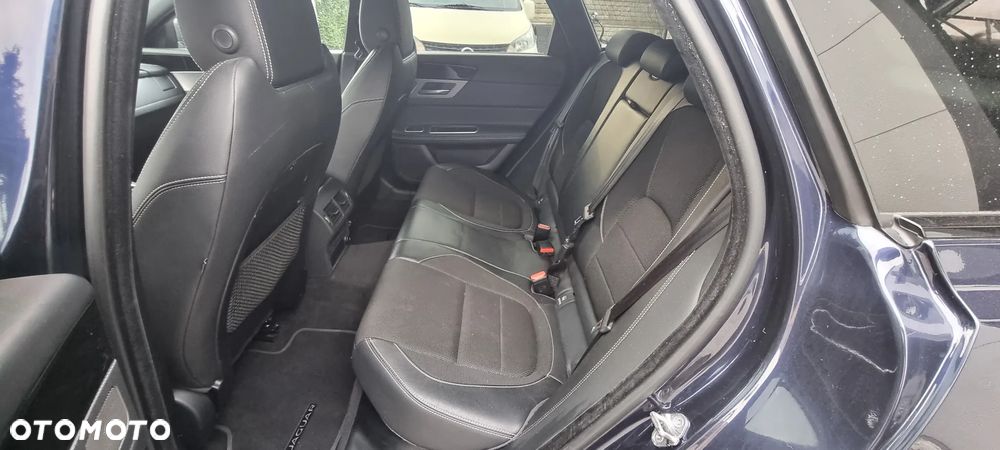 Jaguar XF 20d R-Sport - 8