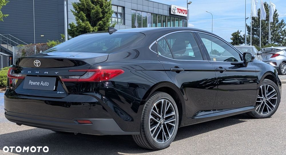 Toyota Camry - 21