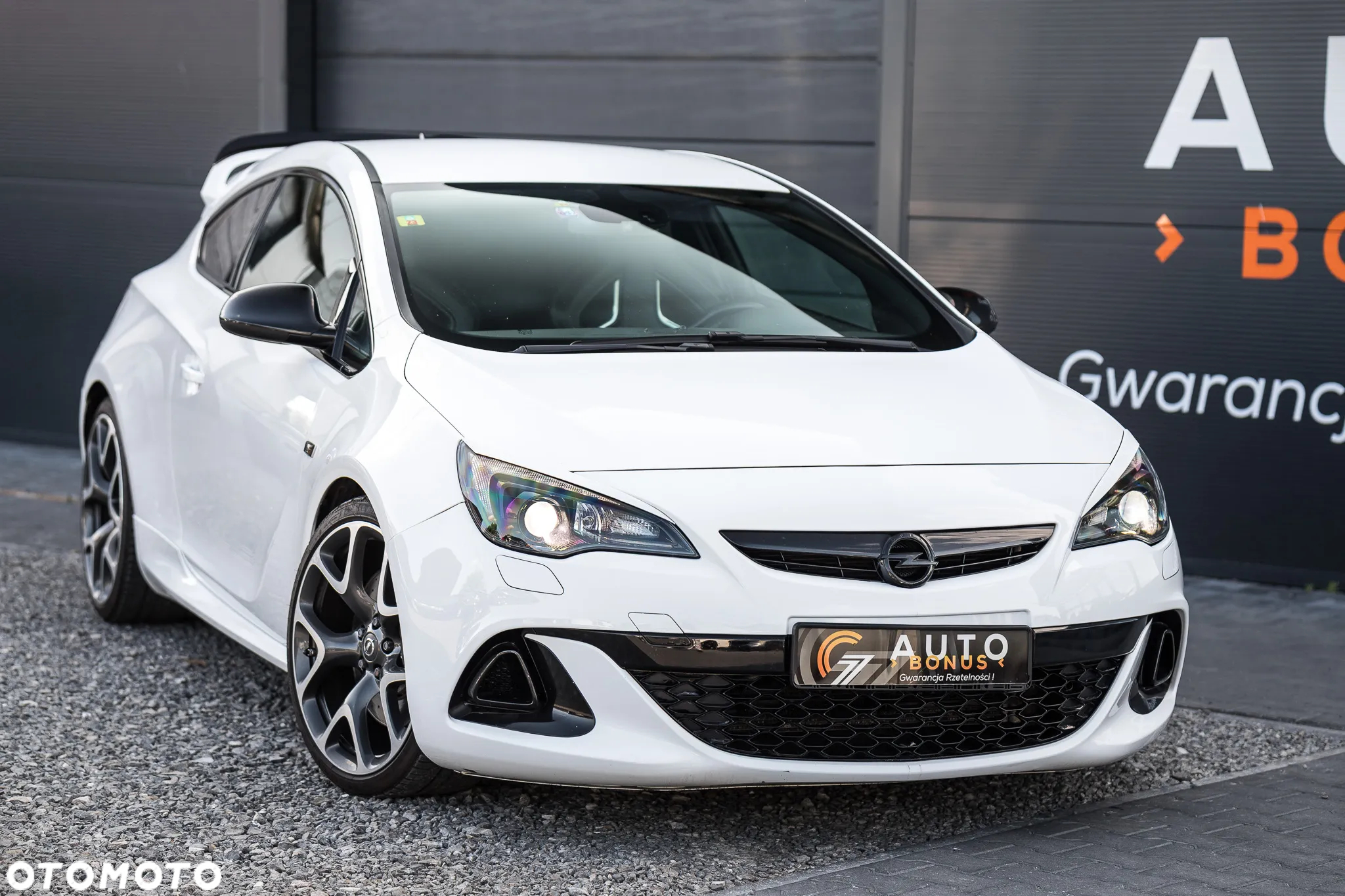 Opel Astra IV GTC OPC - 38