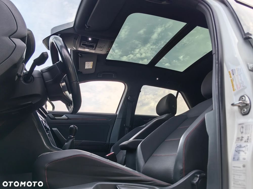 Volkswagen T-Roc 1.5 TSI OPF Style - 25