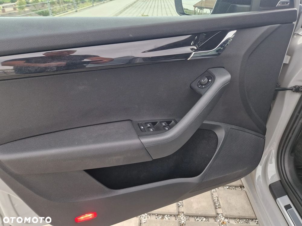 Skoda Octavia 2.0 TSI RS 230 DSG - 18