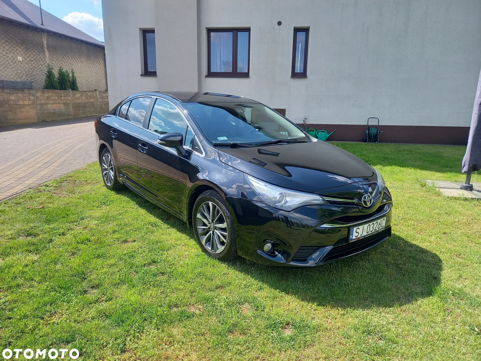 Toyota Avensis - 2