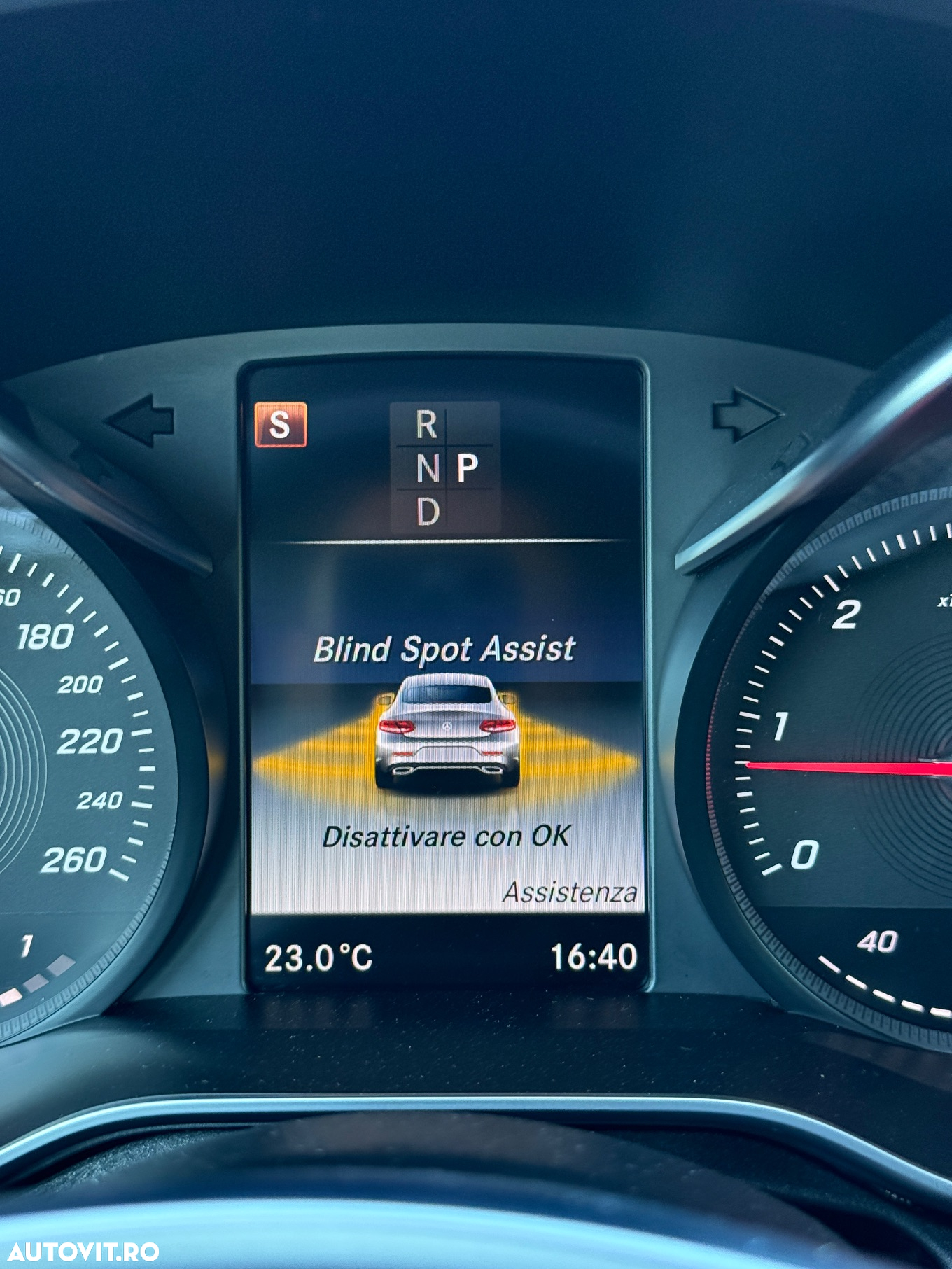Mercedes-Benz C 250 d Coupe 9G-TRONIC AMG Line - 24