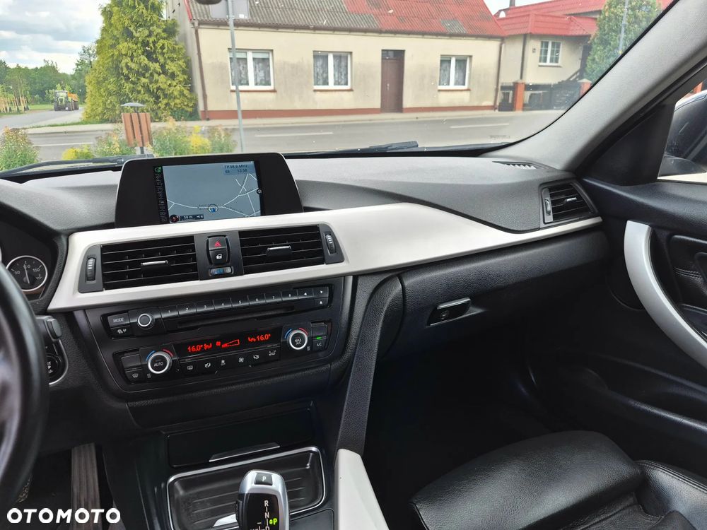 BMW Seria 3 320d Efficient Dynamics Edition Blue Perf Luxury Line - 17