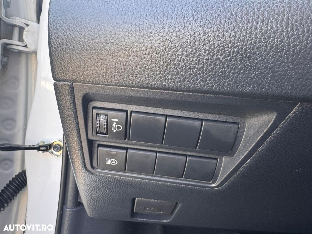 Toyota Yaris 1.5 VVT-i HSD Eco - 16