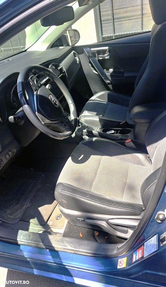 Toyota Auris - 5