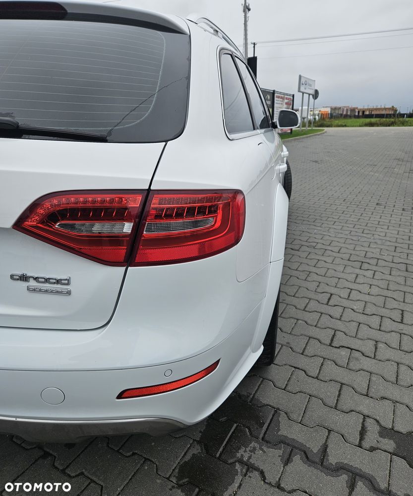 Audi A4 Allroad 2.0 TDI Quattro - 12