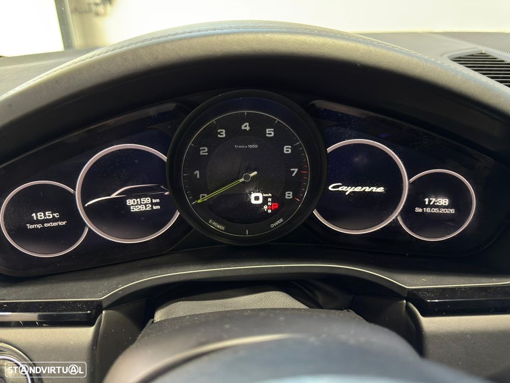 Porsche Cayenne E-Hybrid Platinum Edition - 24