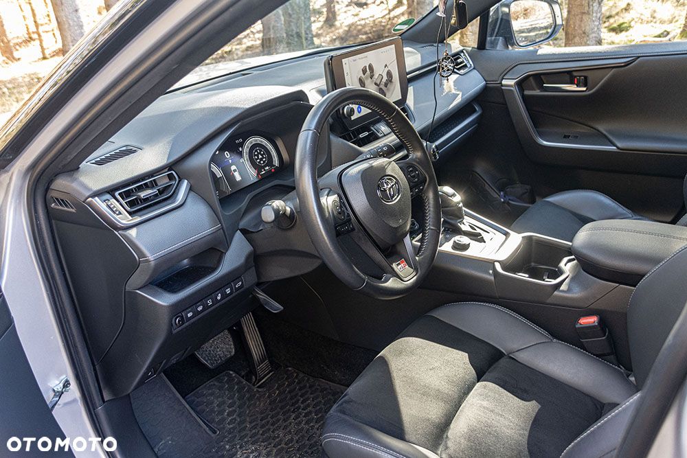 Toyota RAV4 - 11
