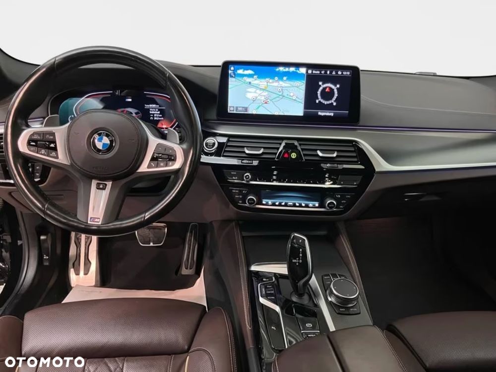 BMW Seria 5 540i xDrive - 7