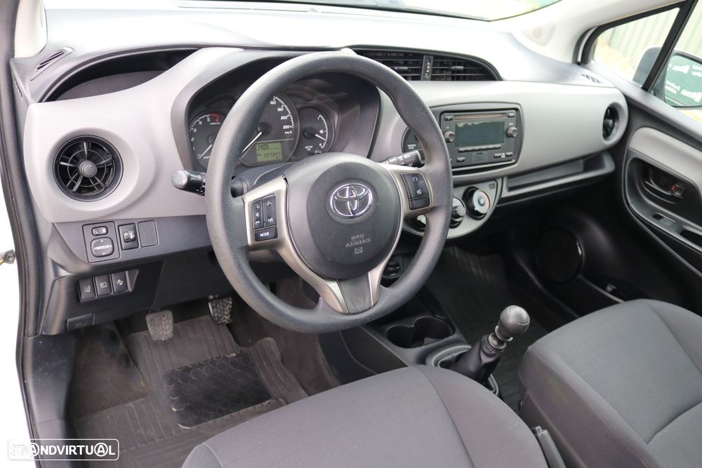 Toyota Yaris 1.4 D-4D AC C/Iva Incluído - 11