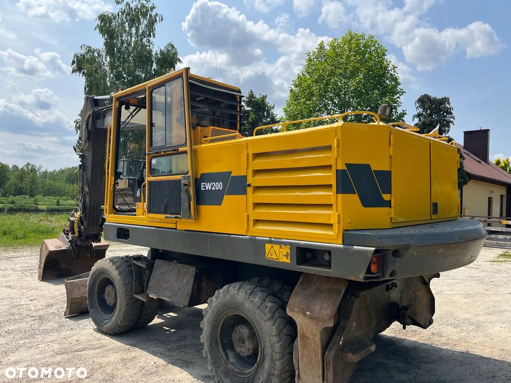 Volvo EW-200 - 9