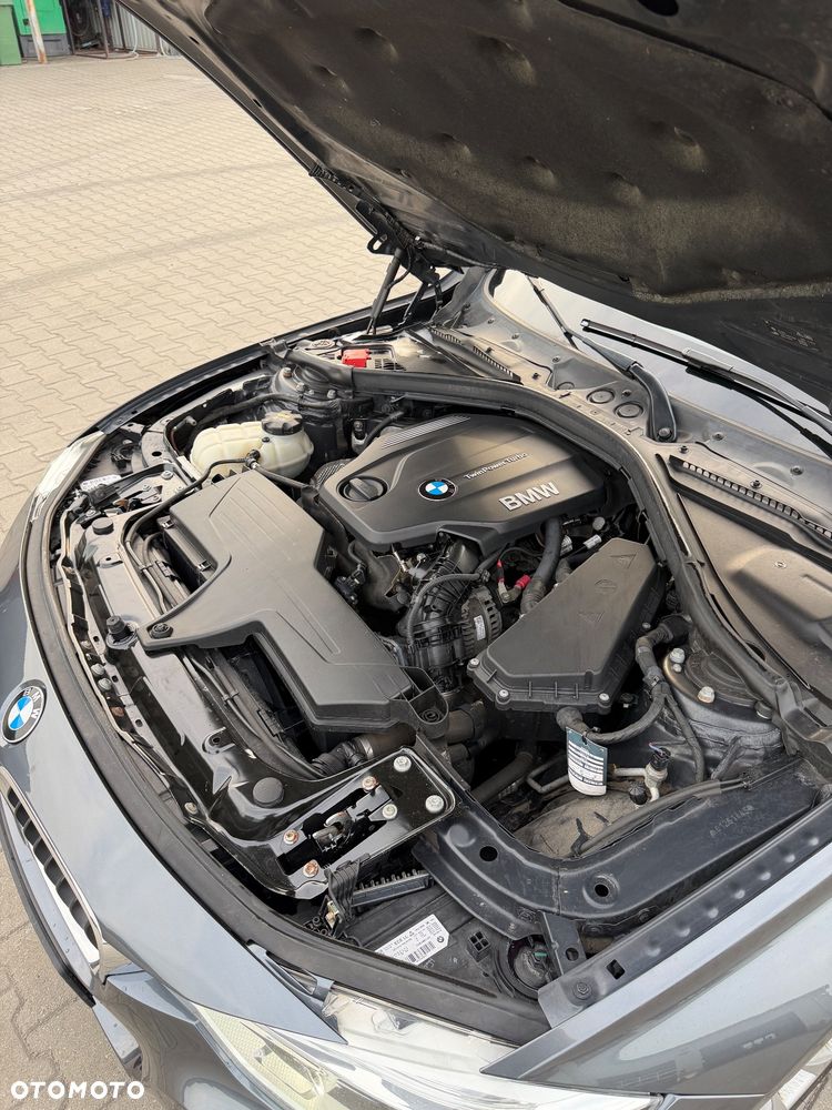 BMW Seria 3 320d M Sport - 13