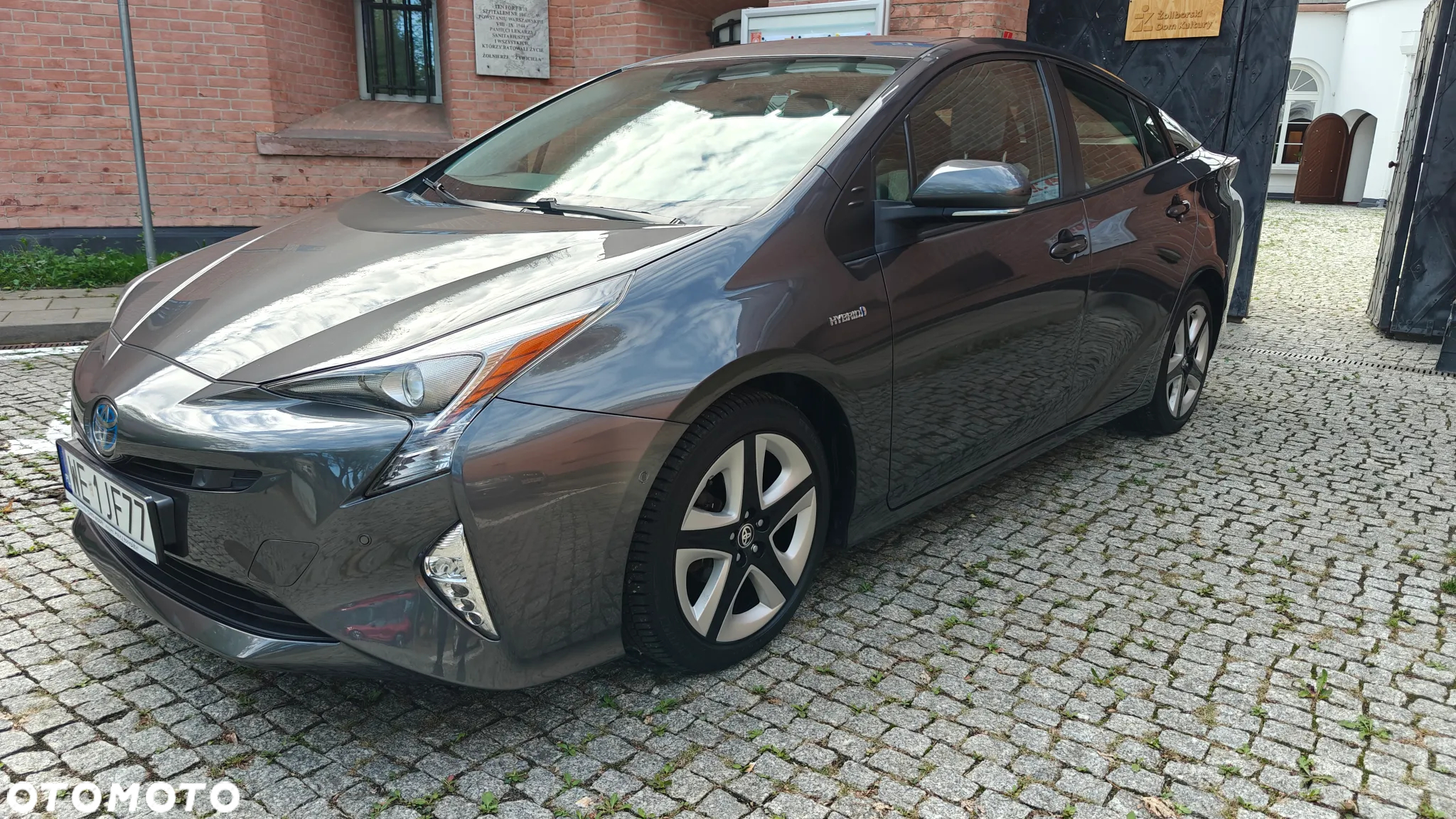 Toyota Prius 1.8 Hybrid Prestige - 5