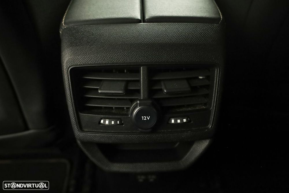 Peugeot 3008 1.2 Hybrid Allure e-DCS6 - 24