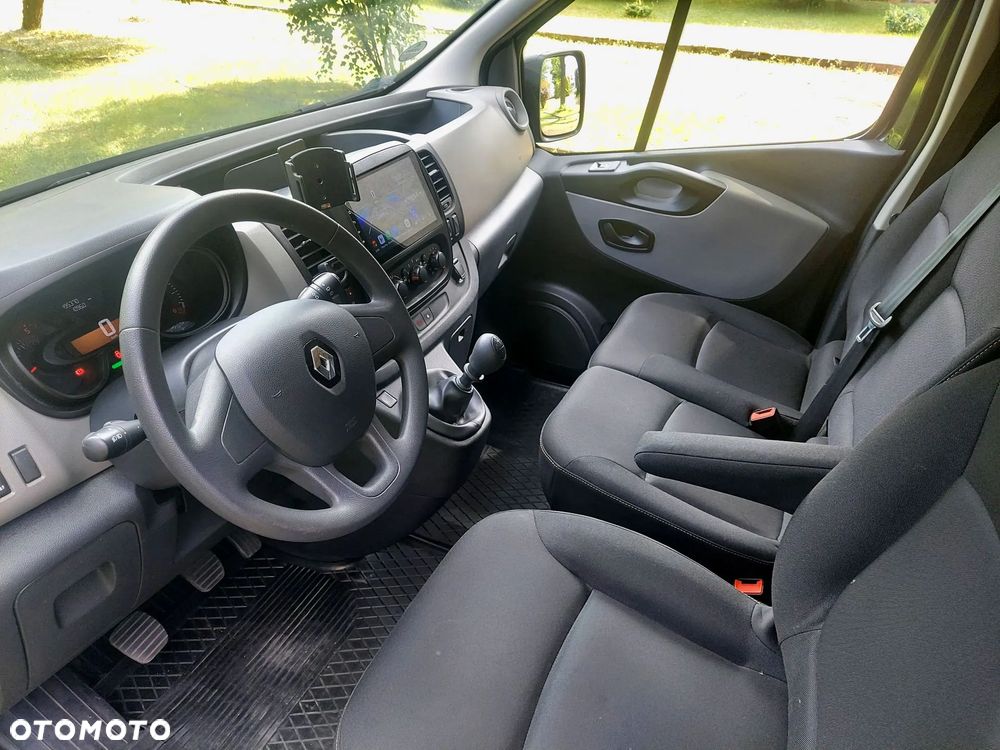 Renault Trafic - 15