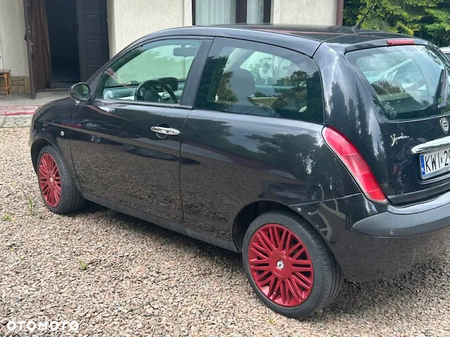Lancia Ypsilon 1.2 16v Class - 6