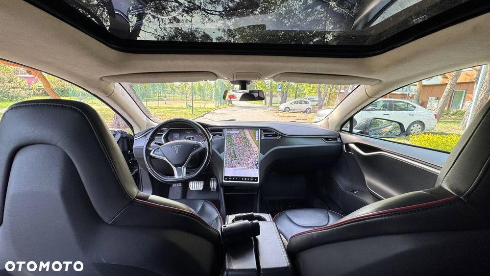 Tesla Model S - 16
