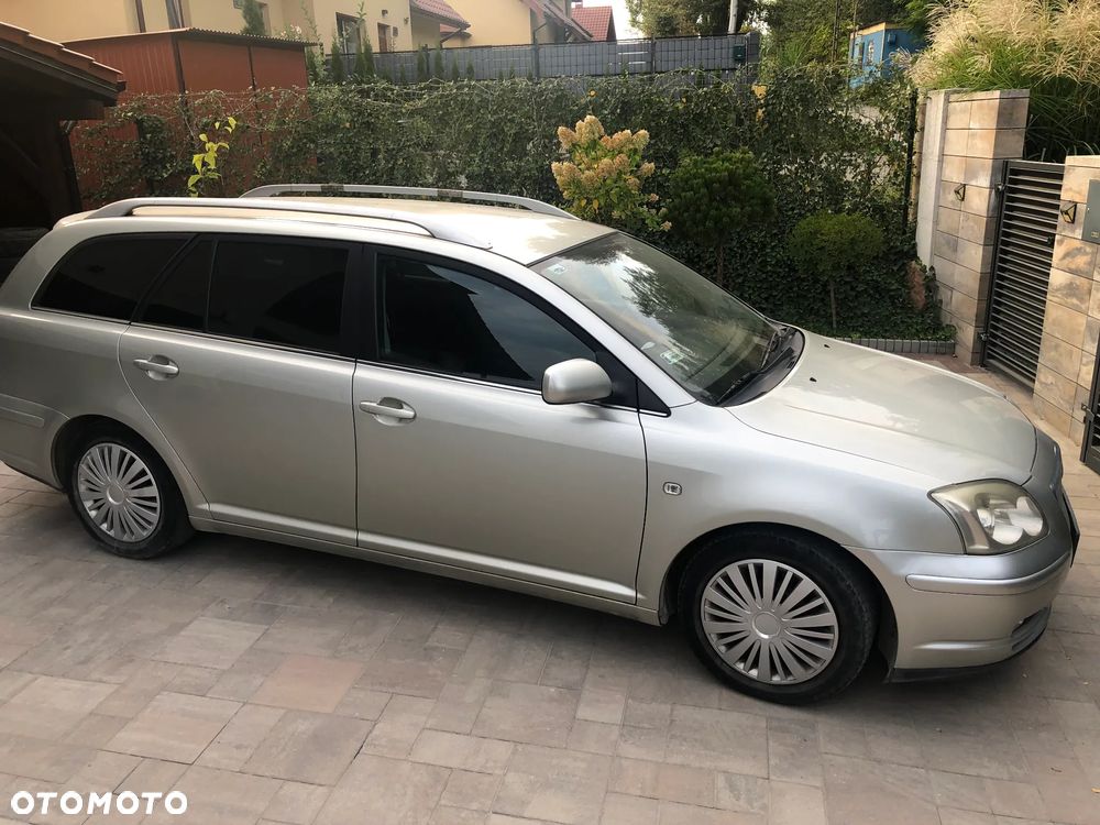 Toyota Avensis 1.8 VVT-i Sol - 3