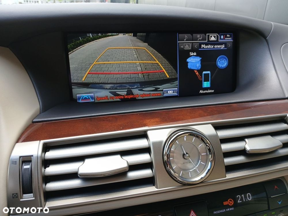 Lexus LS - 22